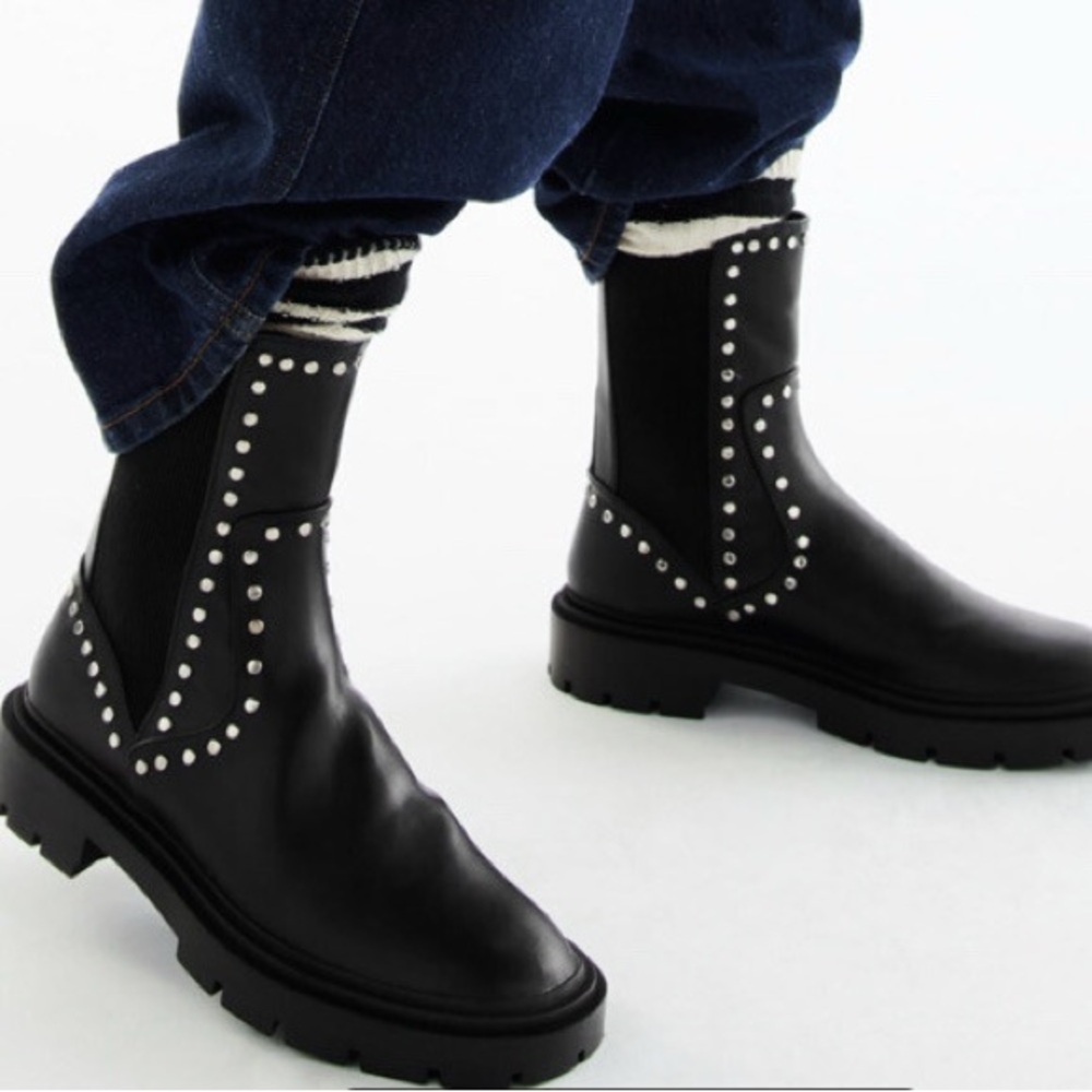 Zara Black Ribbed Knit Boots Size 10